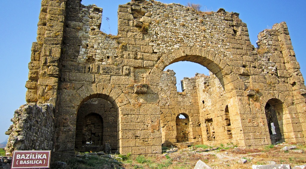 Bazylika Bazylika w Aspendos